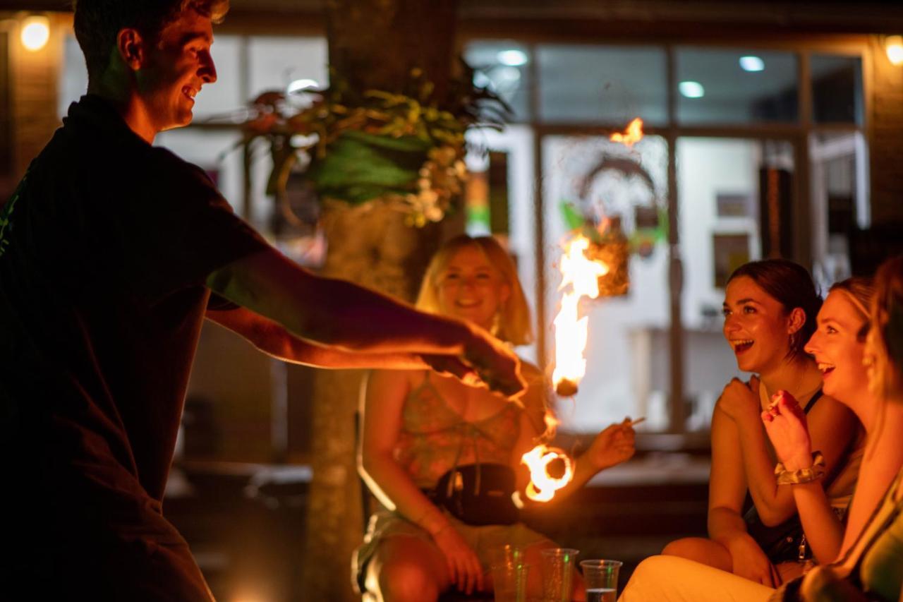 Mad Monkey Pai Hostel ภายนอก รูปภาพ
